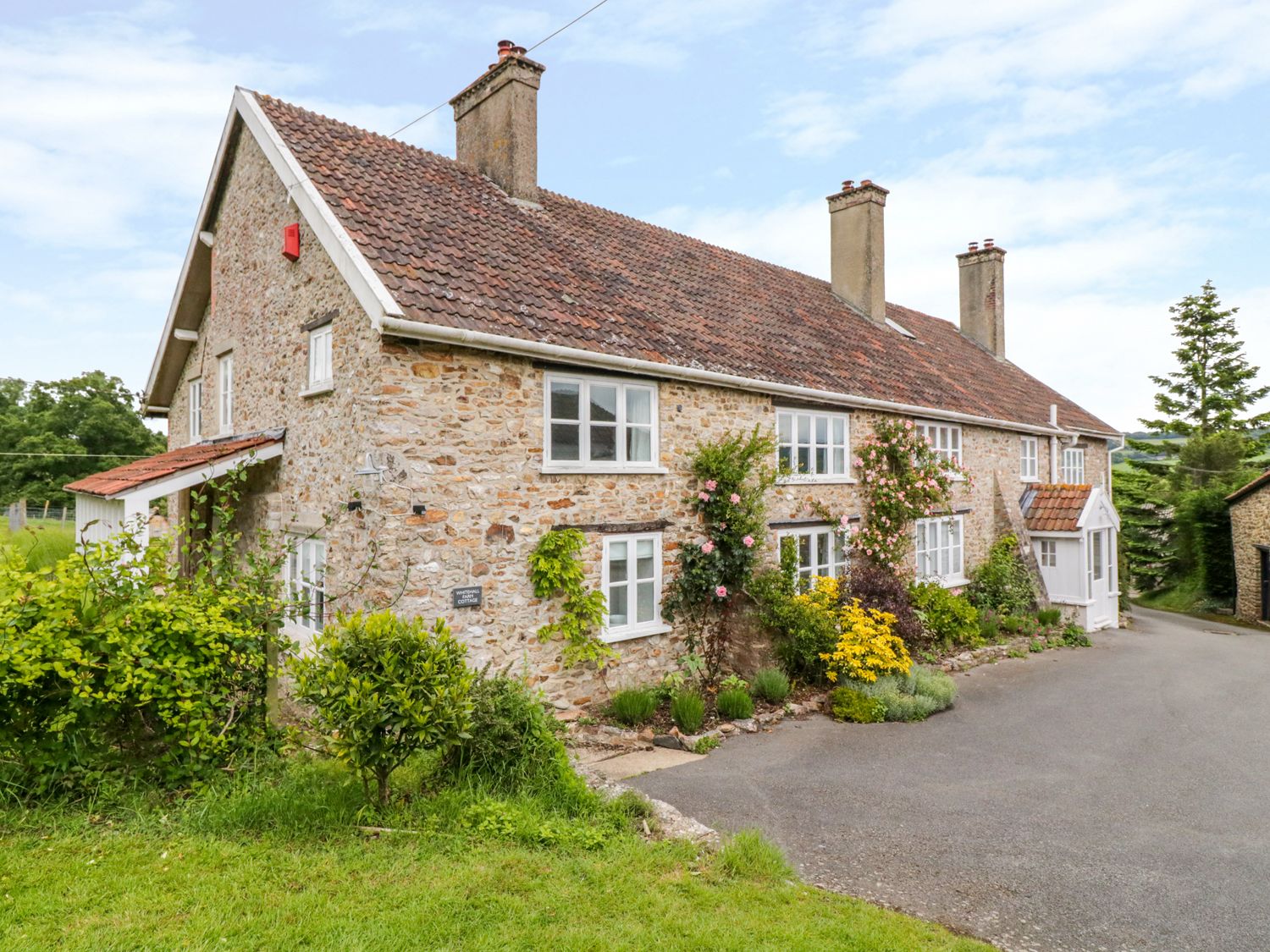 Whitehall Farm Cottage, Honiton - Devon - England : Cottages For ...