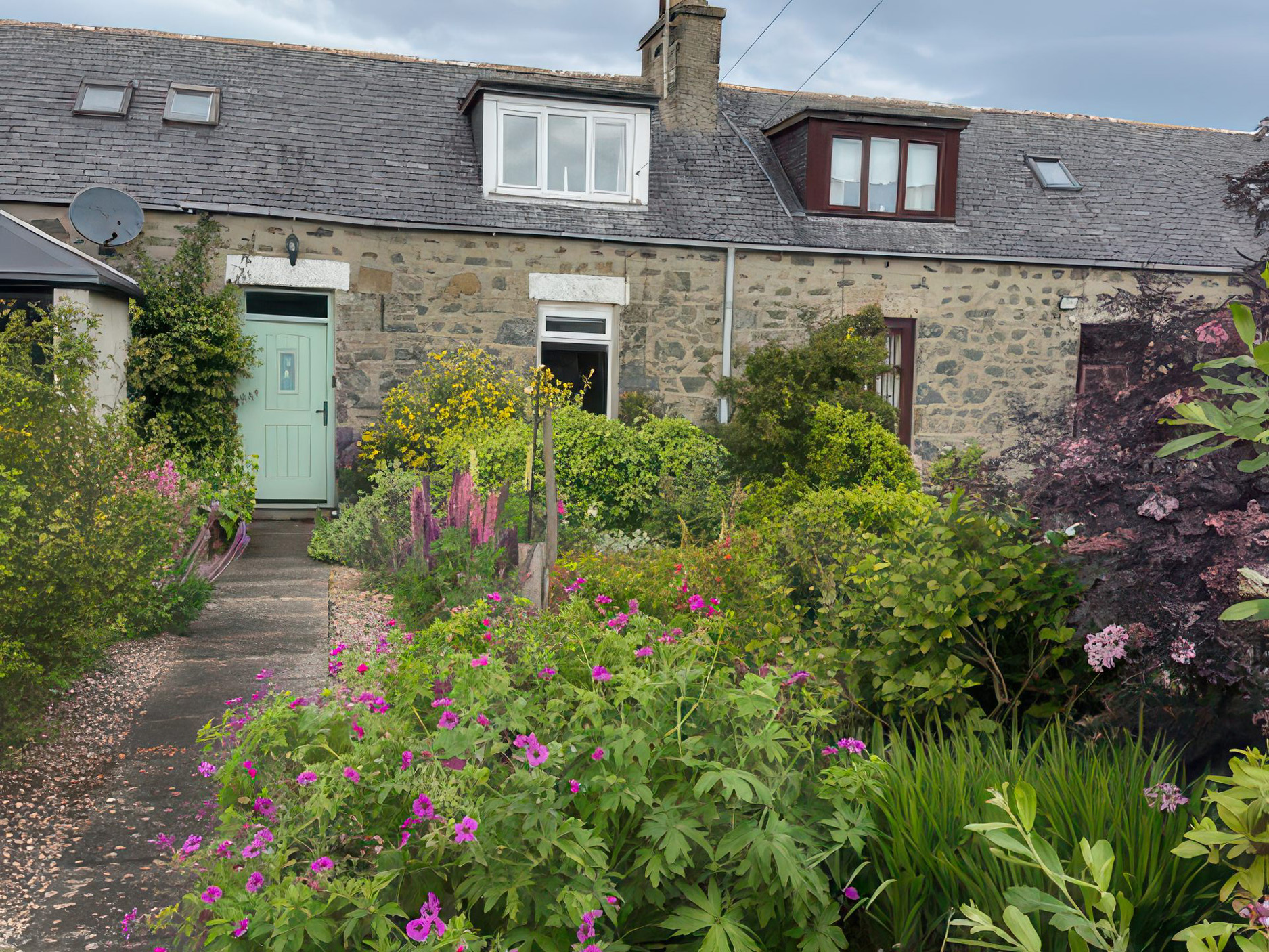 Cottage Image Title