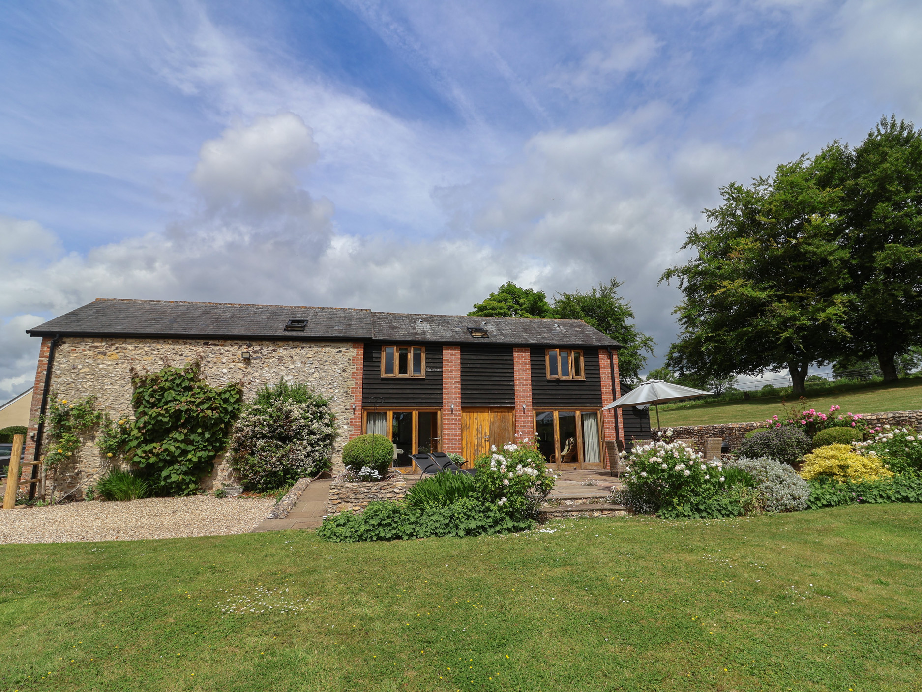 Cottage Image Title