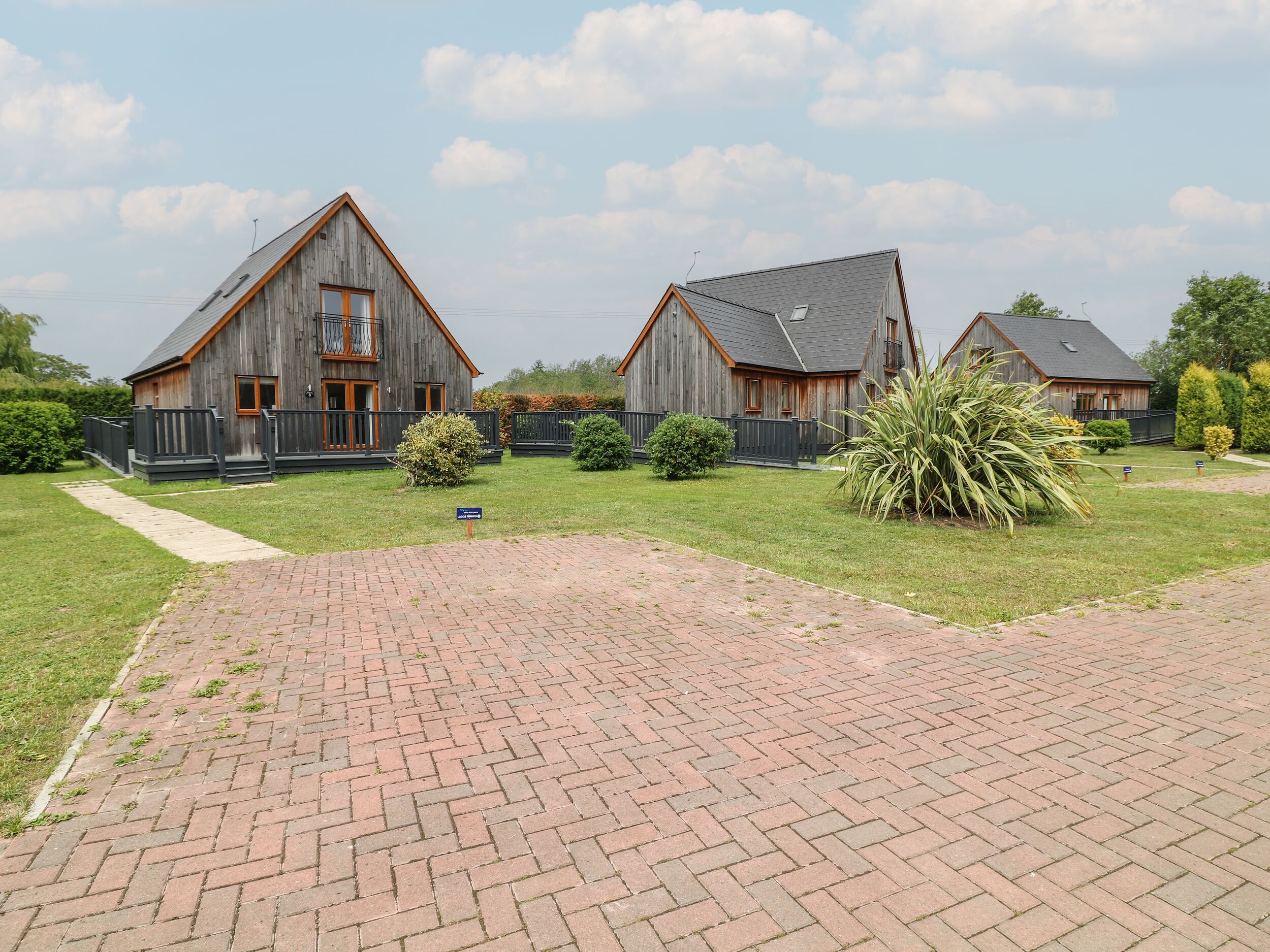 Cottage Image Title