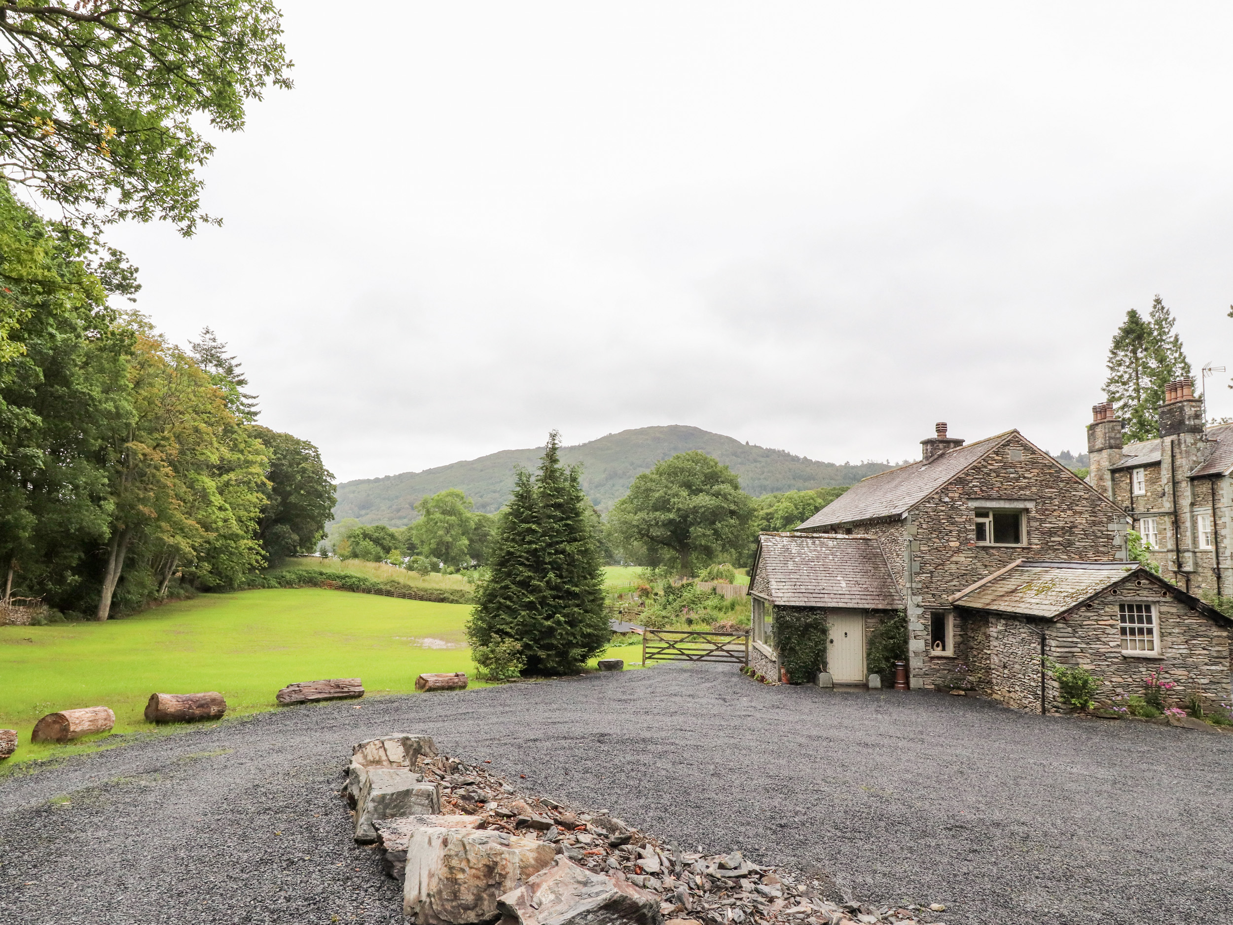 Lakeside Cottage Cumbria And The Lake District Cumbria England Hot