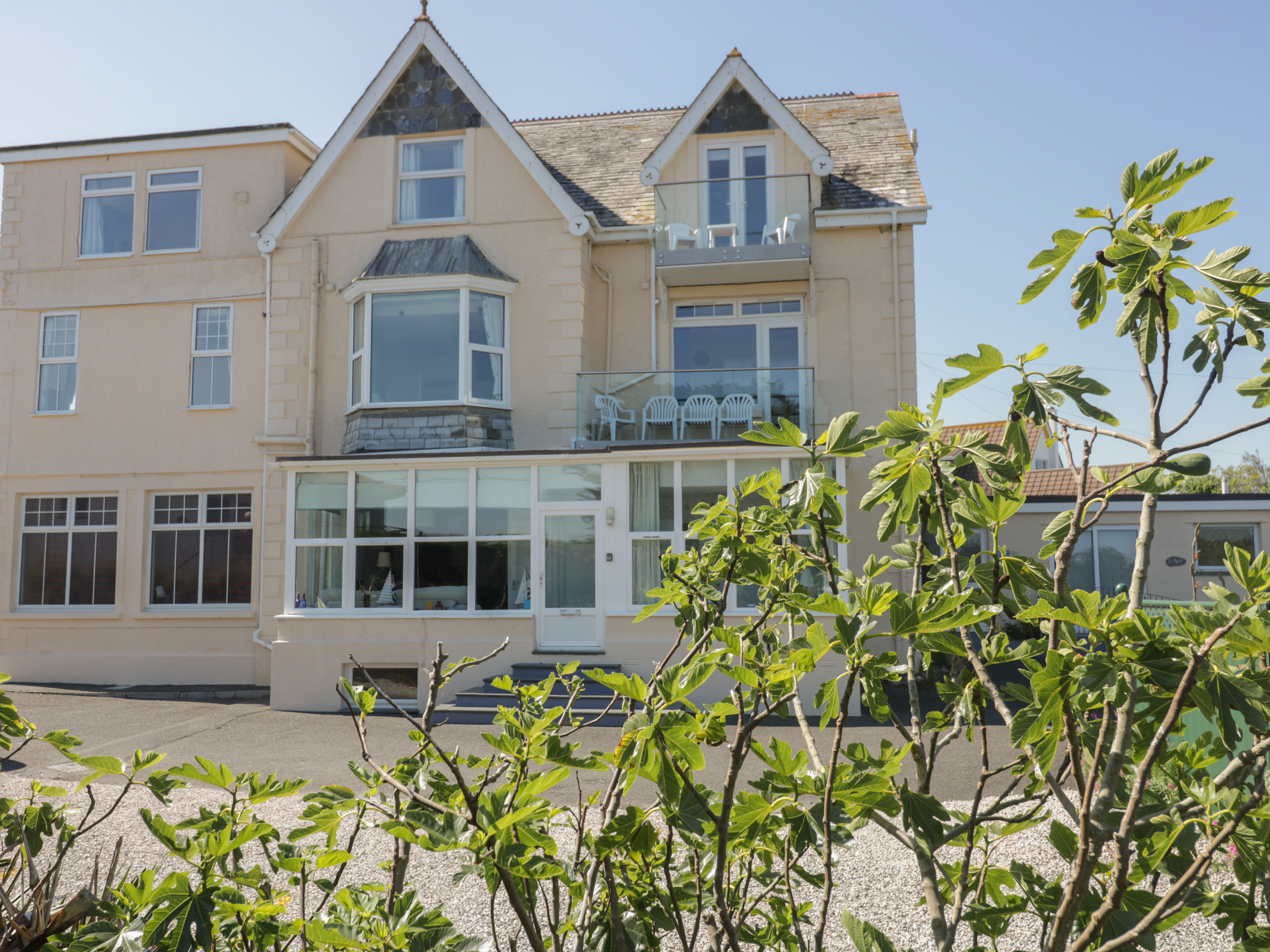 Yellow Sands Apartment 7, Cornwall Cornwall England Cottages For