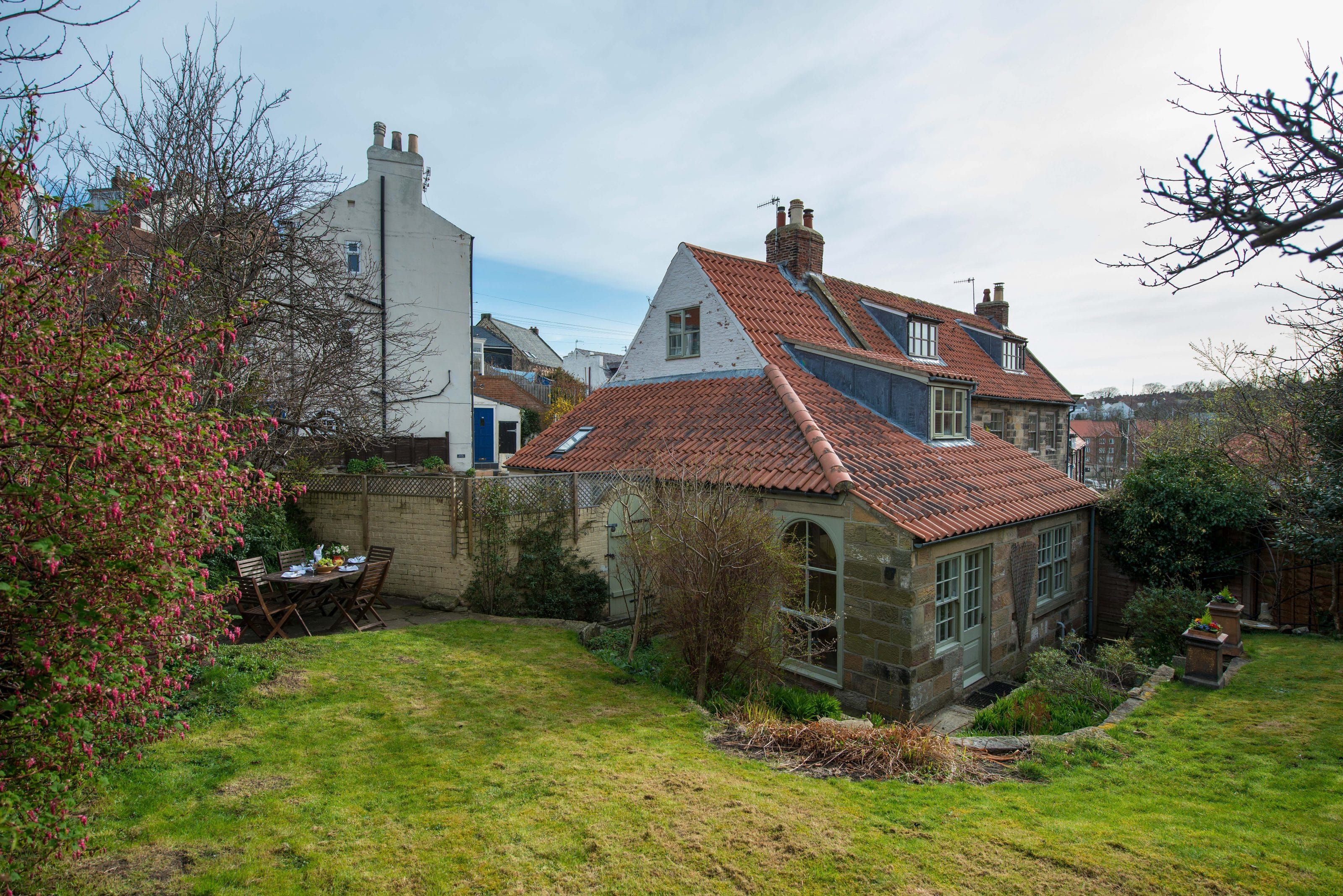 Damson Cottage, Whitby - North Yorkshire - England : Cottages For