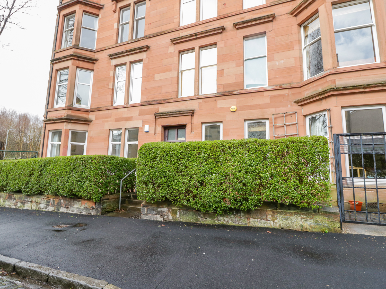 Glasgow Cottages and Inverclyde (Walkhighlands)