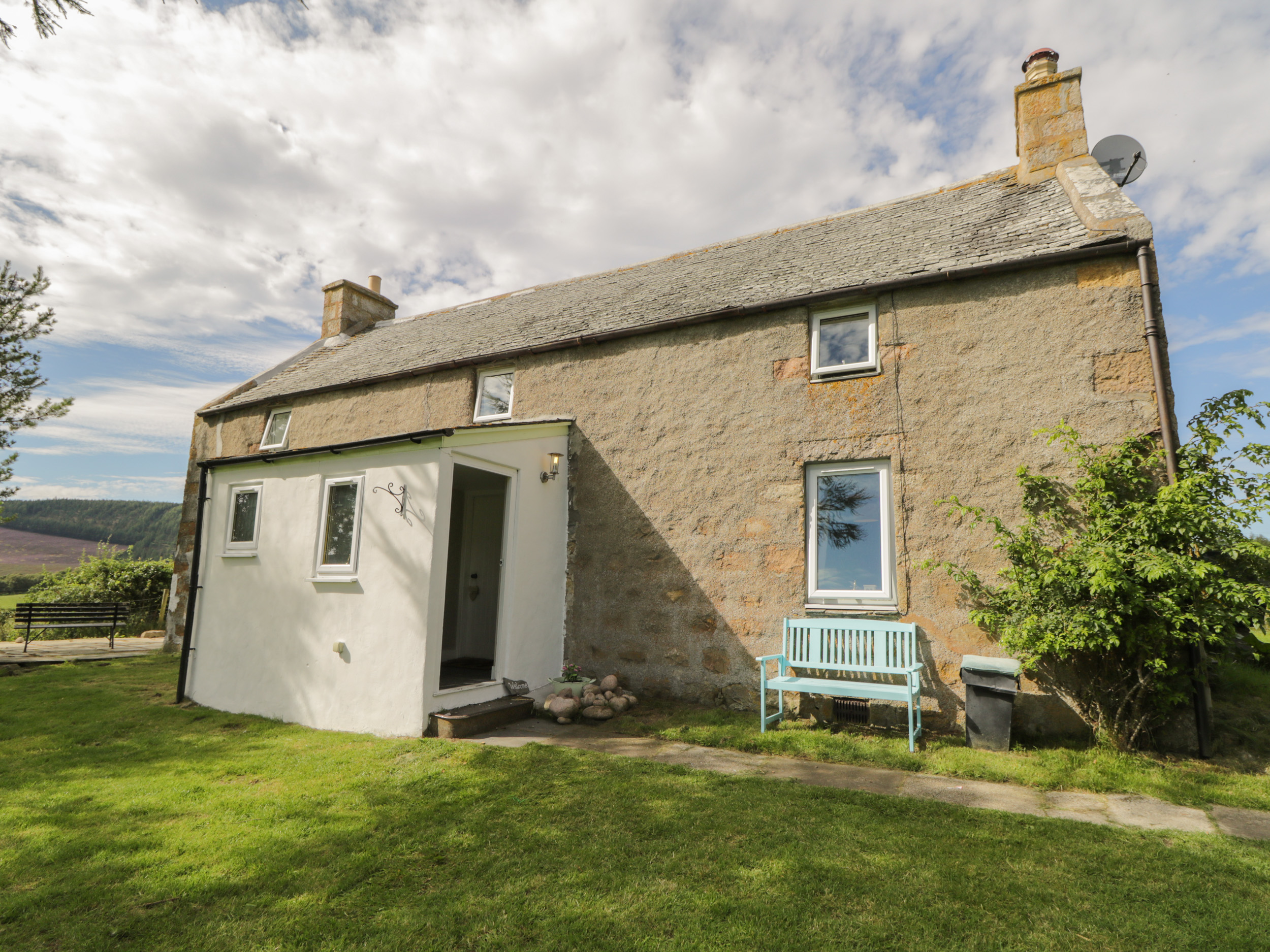 Cairngorms Cottages (Walkhighlands)