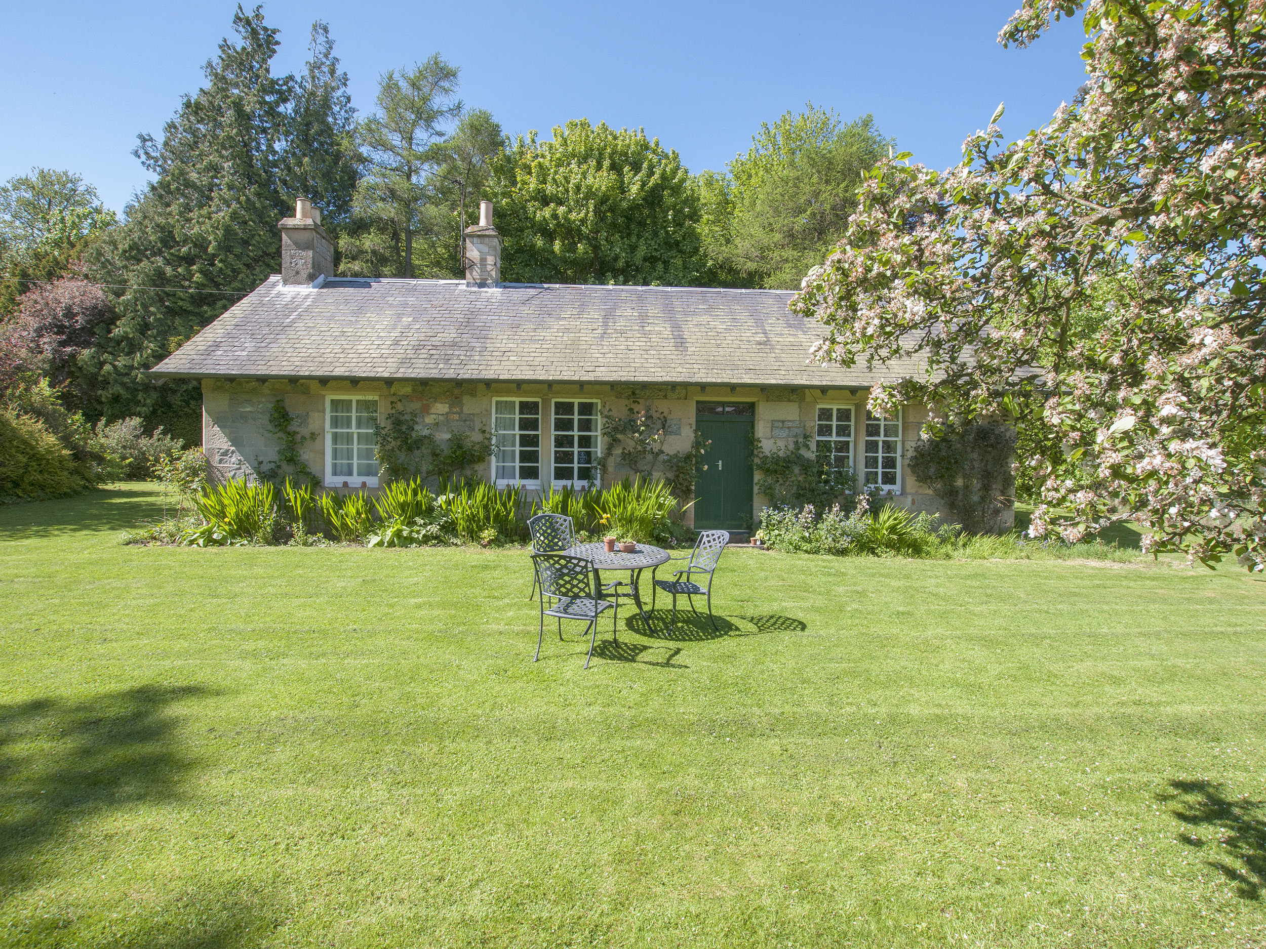 Middle Cottage, near Cupar