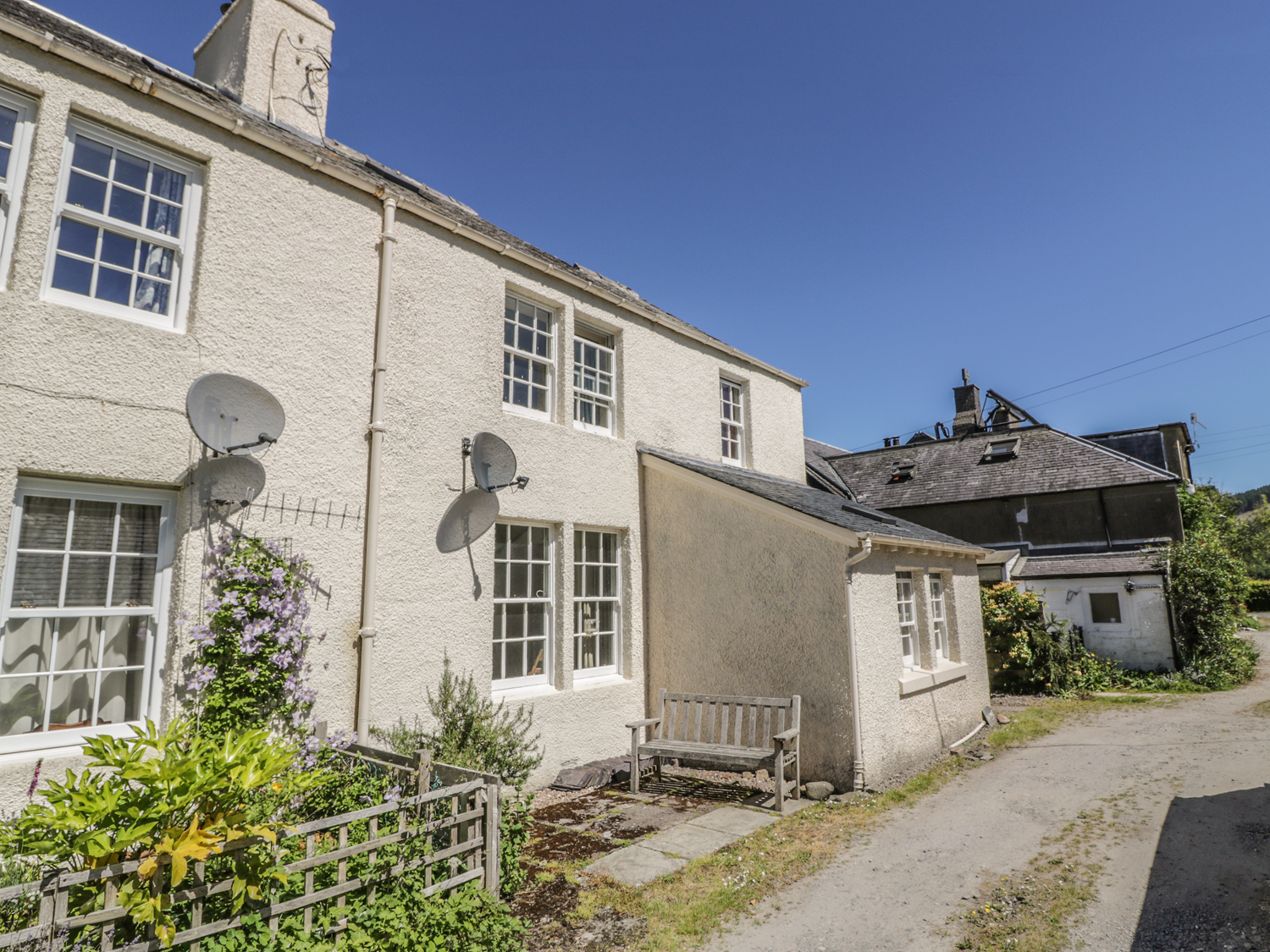 Aberfeldy Cottages, Killin, Loch Tay, Glen Lyon (Walkhighlands)
