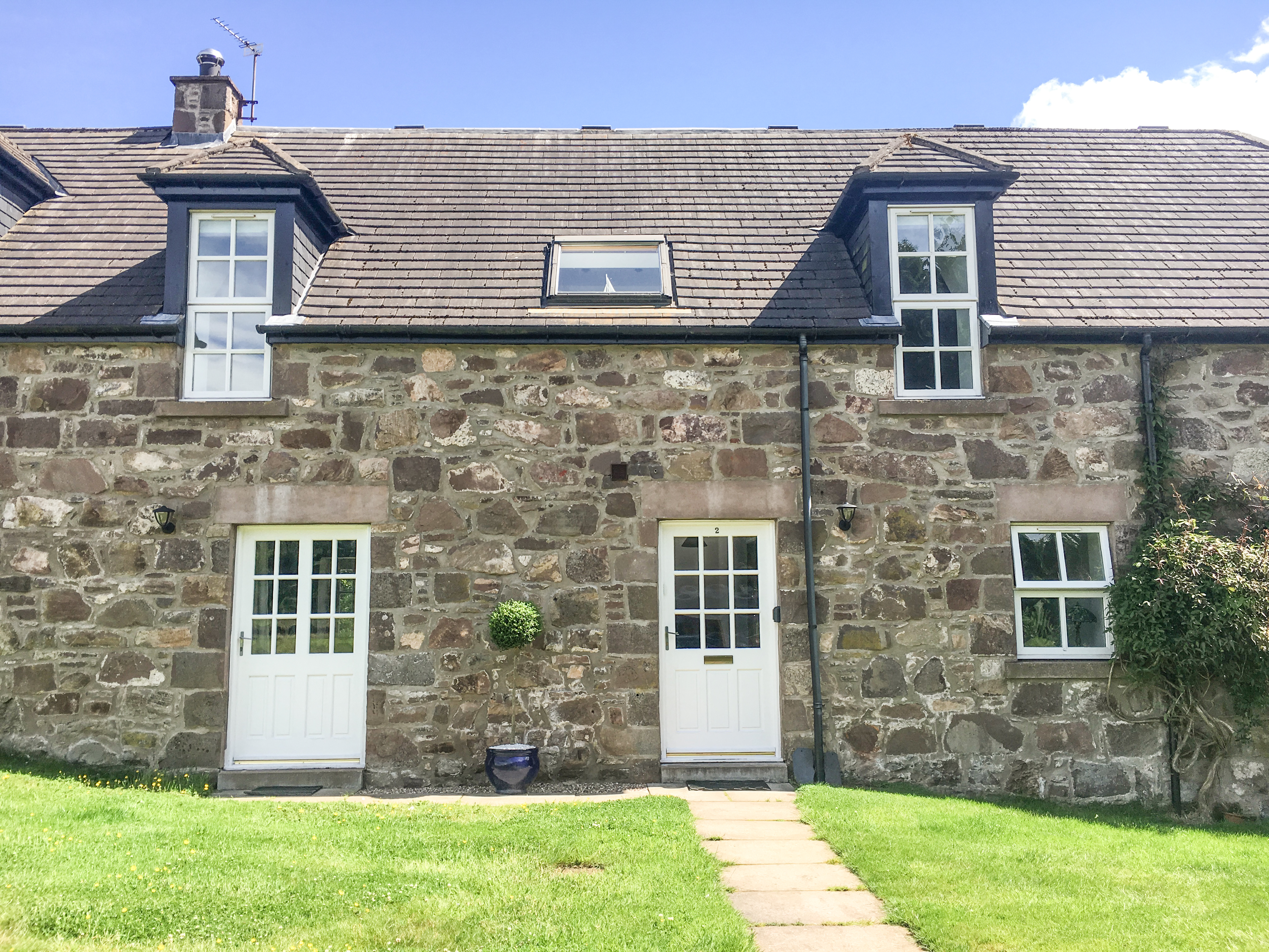Stonehaven Cottages  Banchory and Lower Deeside  Walkhighlands 