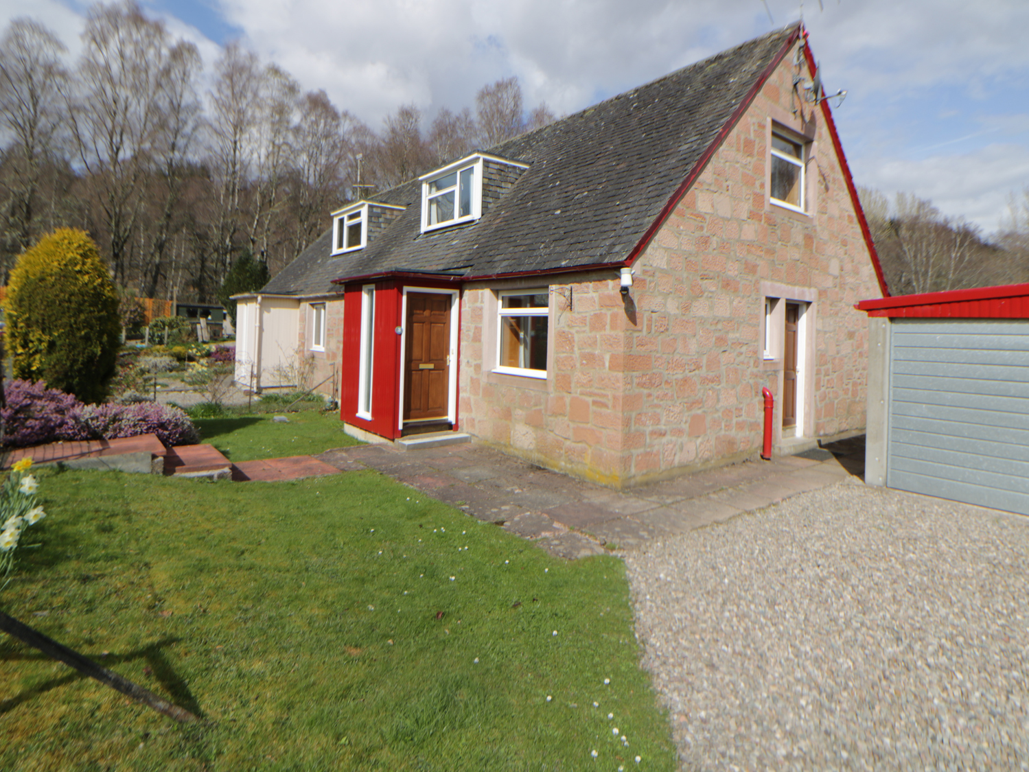 Pitlochry Cottages, Blair Atholl (Walkhighlands)