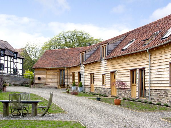 Church House Barn | Richards Castle | Ludlow | Self Catering Holiday ...