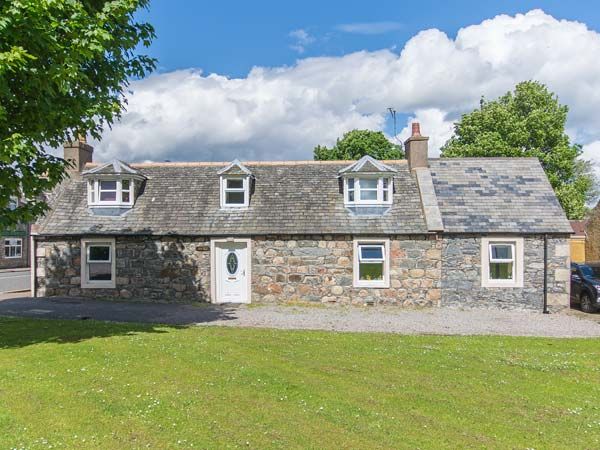 Nia Roo | Tomintoul | Self Catering Holiday Cottage