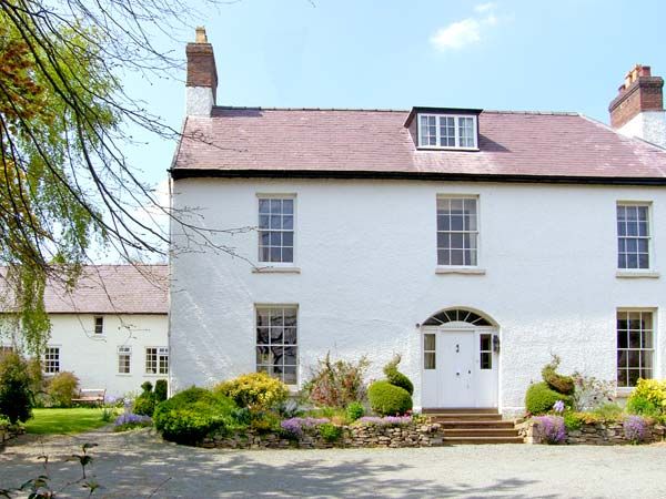 The Old Schoolhouse And Cottage | Bishop's Castle | Castlegreen | Self ...