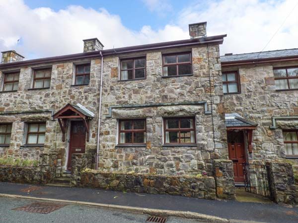 4 Adwy'r Nant | Beddgelert | Self Catering Holiday Cottage