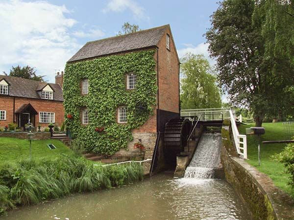 Grafton Mill Grafton Flyford Libbery Self Catering Holiday Cottage