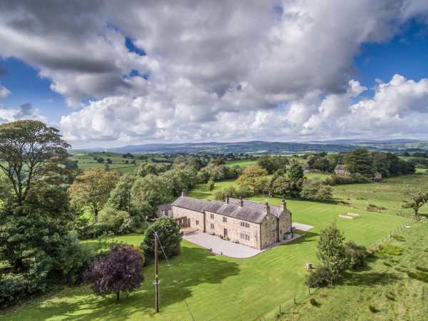 Yorkshire Dales Christmas Dog Friendly Yorkshire Dales Christmas Dog Friendly