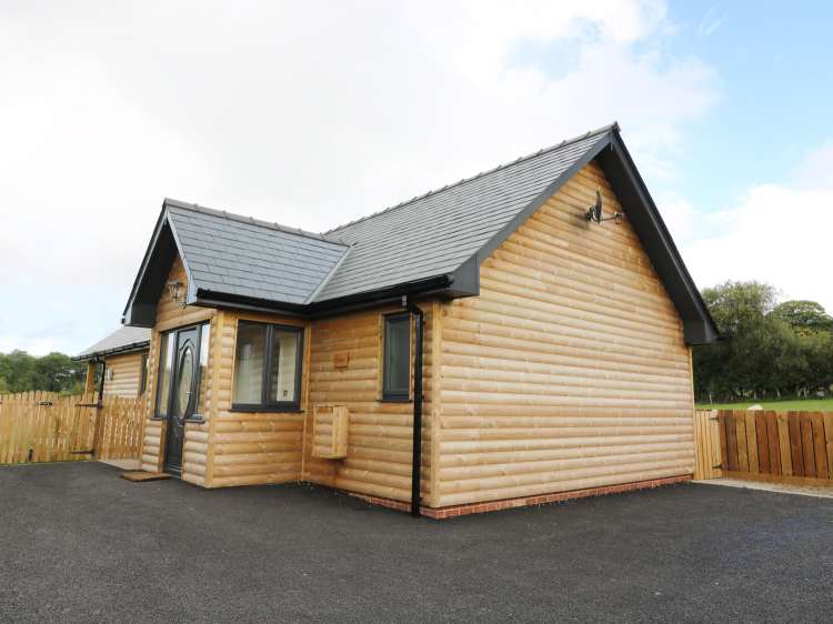 Caban Dulas Rhayader Nantmel Self Catering Holiday Cottage