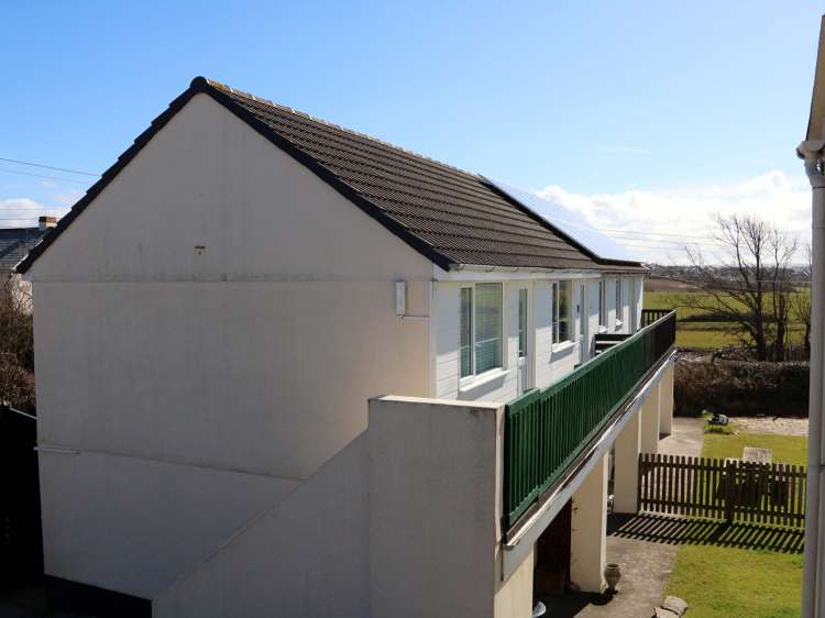 Sky Pocket Bude Maer Cliff Cornwall Self Catering - 